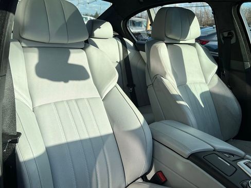 Used 2014 BMW M5 image 24