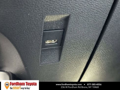 Used 2022 Toyota Corolla SE FWD image 25