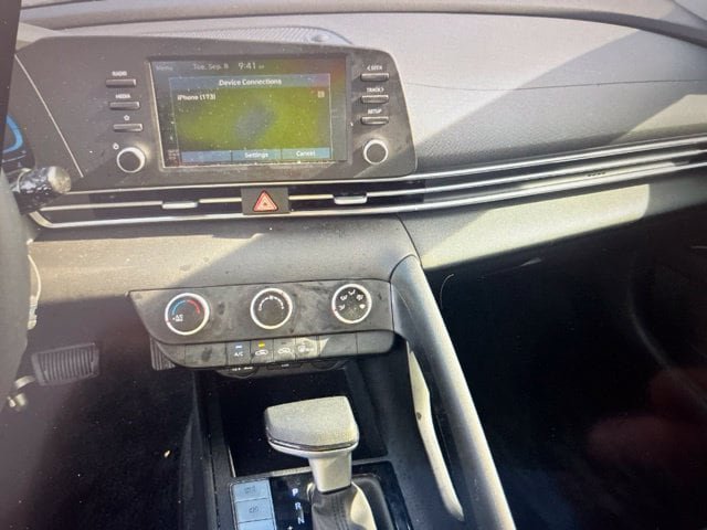 Used 2026 Hyundai Elantra SE FWD image 10