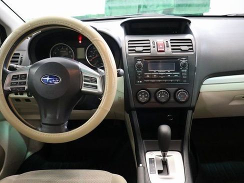 Used 2014 Subaru Crosstrek 2.0i Premium w/ Moonroof Package image 12