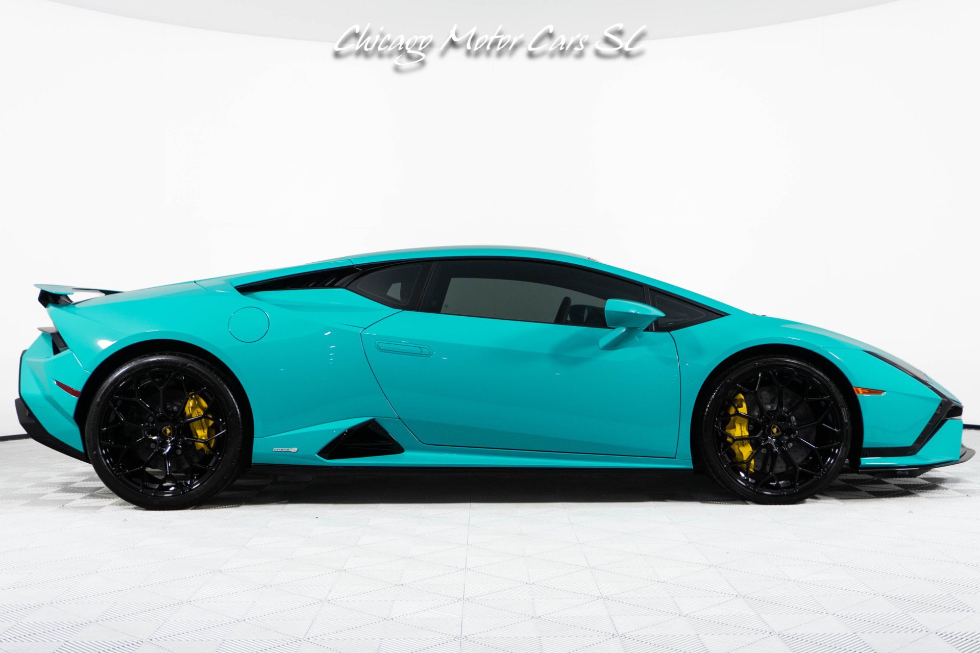 Used 2024 Lamborghini Huracan Tecnica RWD image 9