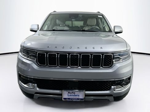 Used 2022 Jeep Wagoneer Series III w/ Flexible Seating Group AWD/4WD image 2