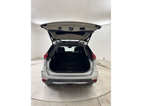 Used 2019 Nissan Rogue SV image 25
