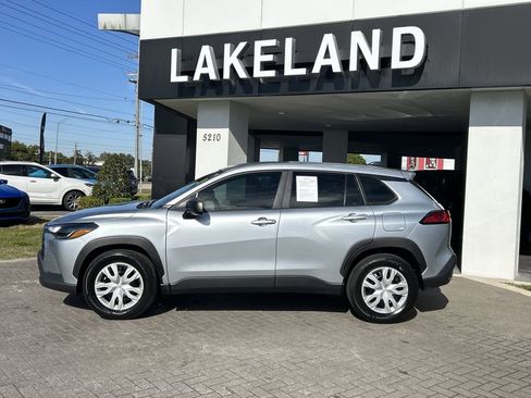 Used 2023 Toyota Corolla Cross L image 3