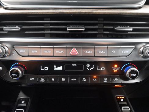 Used 2020 Kia Telluride EX AWD/4WD image 19