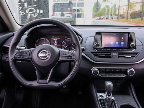 Used 2024 Nissan Altima 2.5 S image 21