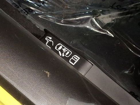 Used 2022 Chevrolet Corvette Stingray Convertible w/ Battery Protection Package RWD image 25
