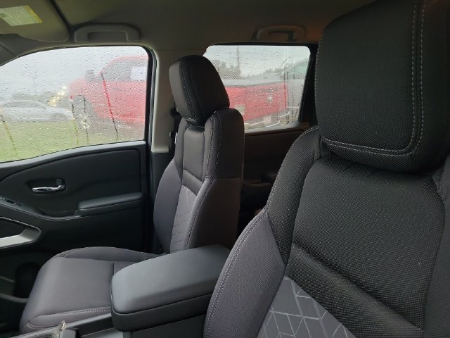 Used 2027 Nissan Frontier SV w/ All-Weather Content Package RWD image 17