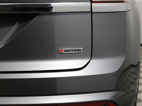 Used 2021 Volkswagen Atlas Cross Sport SE w/ Panoramic Sunroof Package image 45