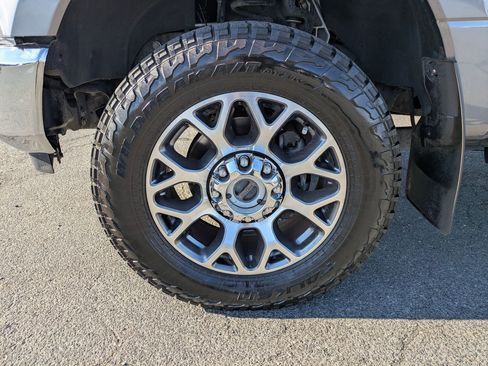 Used 2022 Ford F250 Lariat w/ Lariat Value Package image 10