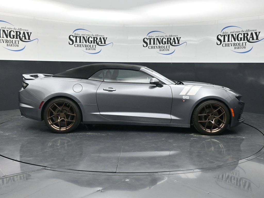 Used 2020 Chevrolet Camaro SS RWD image 10