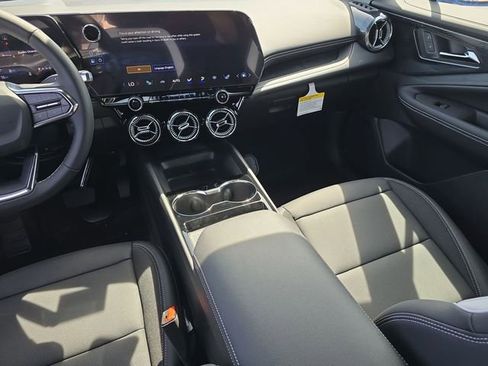 New 2025 Chevrolet Blazer EV LT AWD/4WD image 10