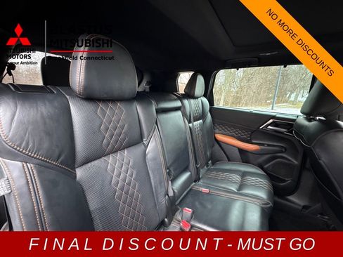 Used 2022 Mitsubishi Outlander SEL image 13