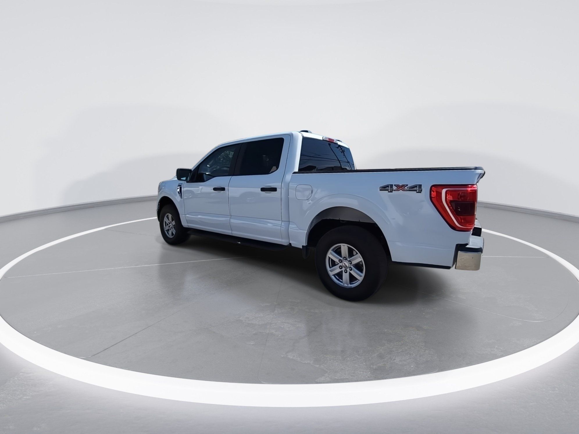 Used 2022 Ford F150 XLT w/ Trailer Tow Package AWD/4WD image 6