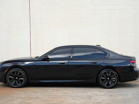 Used 2024 BMW 740i w/ Premium Package 2 RWD image 63