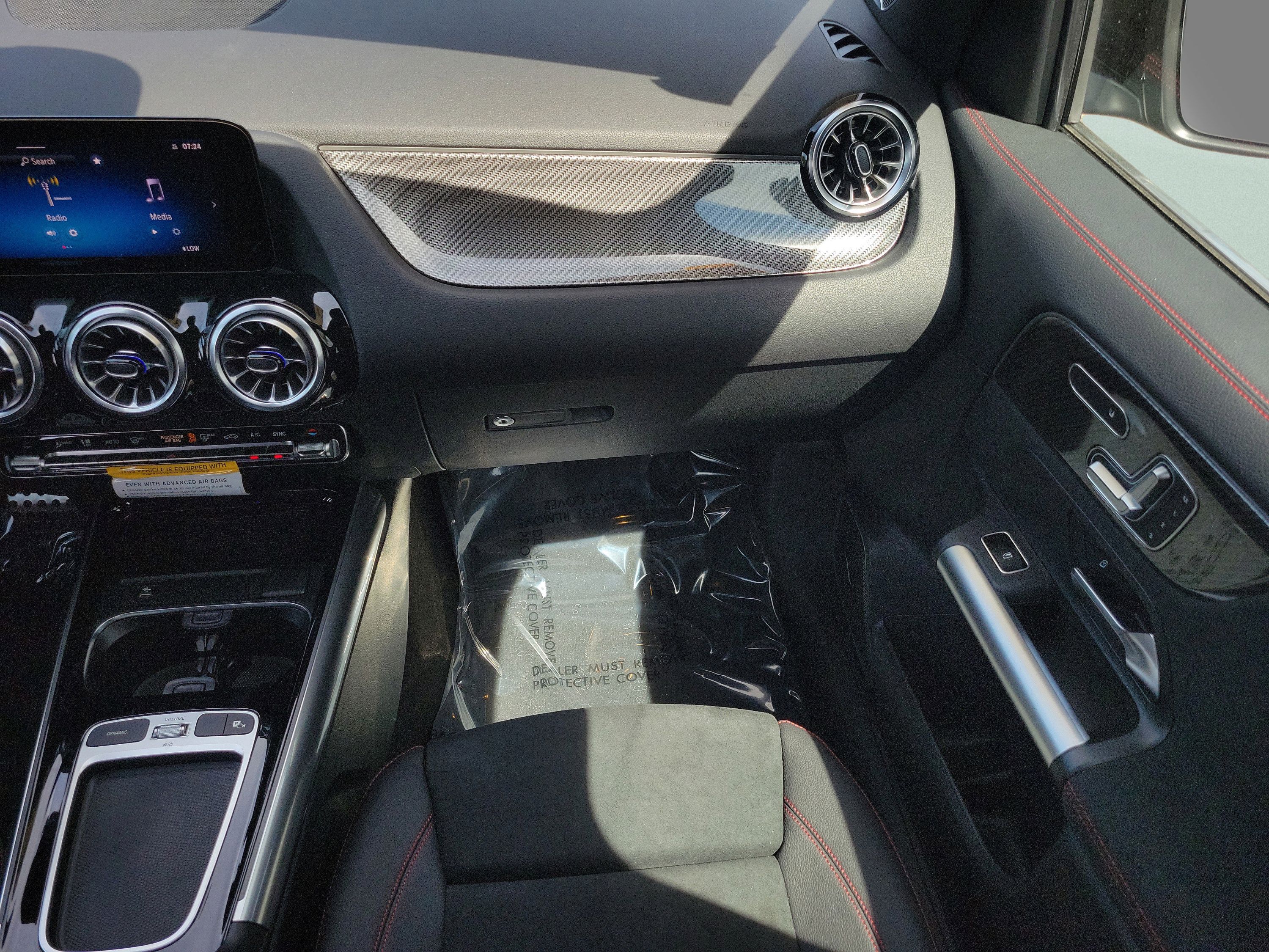 New 2026 Mercedes-Benz GLA 35 AMG 4MATIC image 15