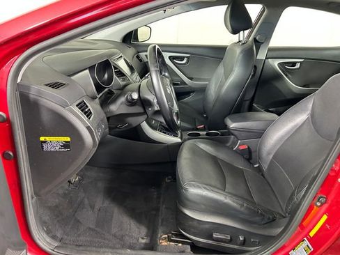 Used 2014 Hyundai Elantra Limited w/ Option Group 03 FWD image 12