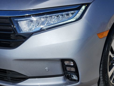 Certified 2023 Honda Odyssey Touring image 9