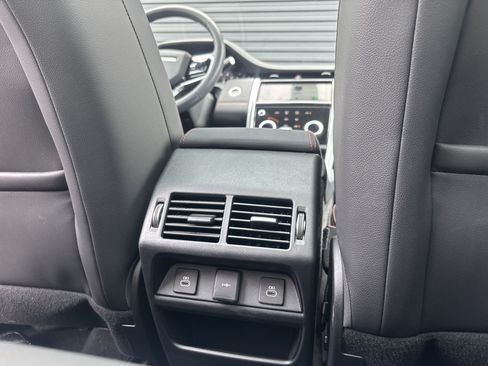 Used 2023 Land Rover Discovery Sport SE R-Dynamic AWD/4WD image 24