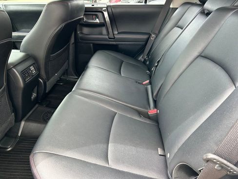 Used 2023 Toyota 4Runner TRD Off-Road Premium AWD/4WD image 17