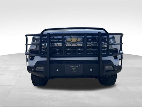 Used 2025 Chevrolet Silverado 1500 LTZ image 4