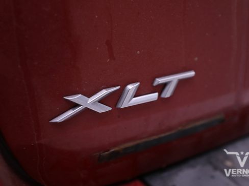 Used 2021 Ford Explorer XLT image 11