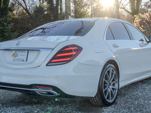 Used 2020 Mercedes-Benz S 560 Sedan w/ AMG Line Exterior image 5