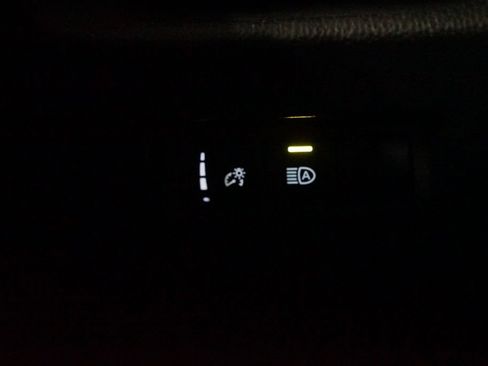 Certified 2025 Toyota RAV4 LE FWD image 23