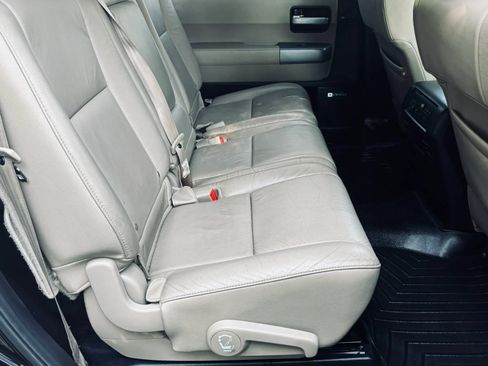 Used 2017 Toyota Sequoia Limited w/ Safety & Convenience Package AWD/4WD image 16