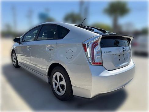 Used 2014 Toyota Prius Four image 3