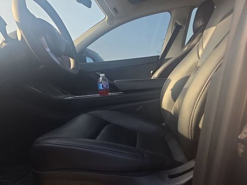 Used 2022 Tesla Model Y Performance AWD/4WD image 4