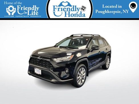 Used 2022 Toyota RAV4 XLE Premium image 1