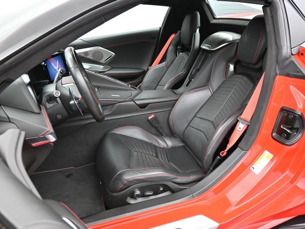 Used 2021 Chevrolet Corvette Stingray Premium Conv w/ Z51 Performance Package RWD image 12