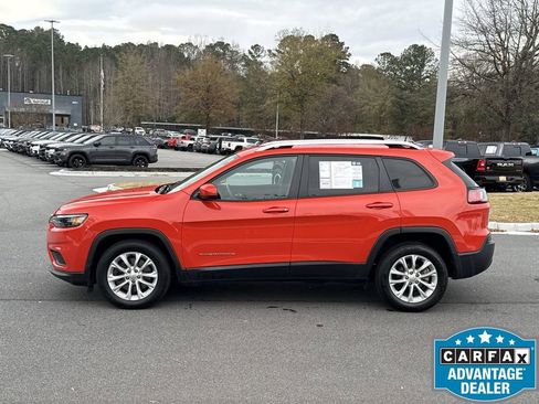 Used 2021 Jeep Cherokee Latitude image 2