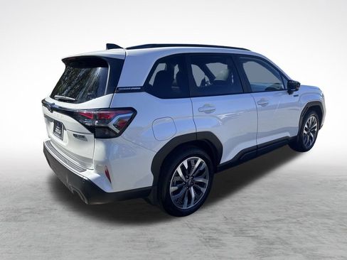 Used 2025 Subaru Forester Touring image 8