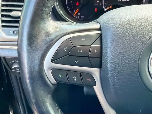 Used 2021 Jeep Grand Cherokee Limited w/ Premium Lighting Group image 39