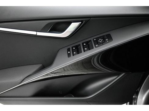 New 2026 Kia Niro Wind w/ Wind Preserve Package FWD image 15