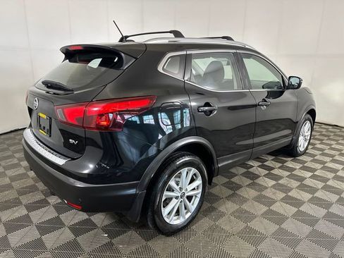 Used 2019 Nissan Rogue Sport SV w/ All-Weather Package FWD image 2