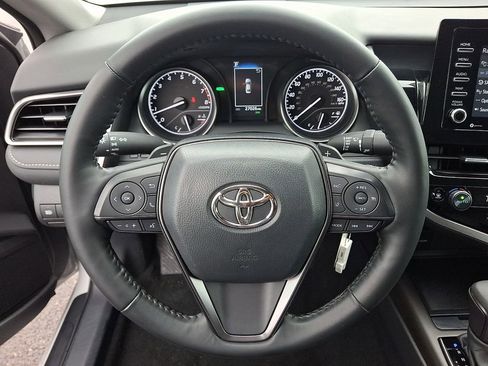 Used 2024 Toyota Camry SE w/ Cold Weather Package image 19