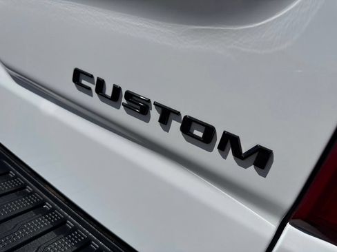 Used 2024 Chevrolet Silverado 1500 Custom Trail Boss w/ LPO, Dark Essentials Package AWD/4WD image 12