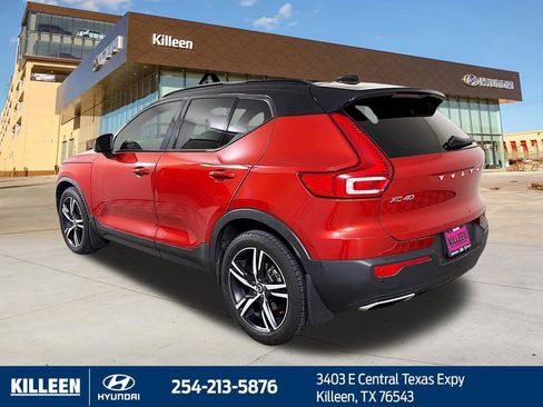 Used 2019 Volvo XC40 T5 R-Design image 5