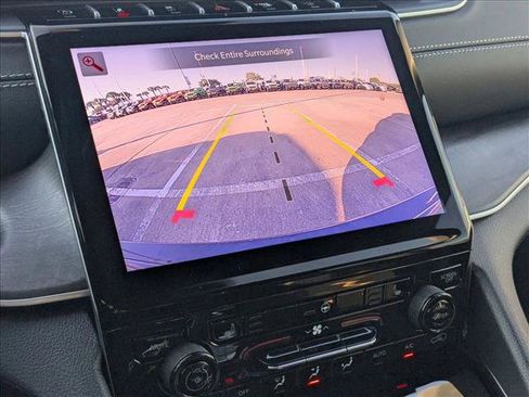 New 2025 Jeep Grand Cherokee Limited w/ Black Appearance Package image 14