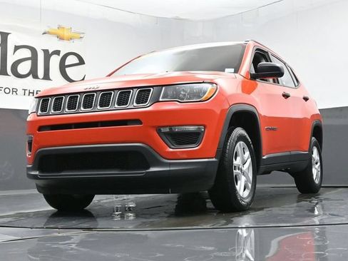 Used 2018 Jeep Compass Sport w/ Cold Weather Group AWD/4WD image 4