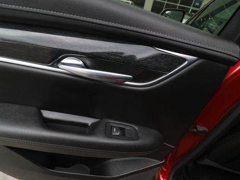 Used 2021 Cadillac XT5 Premium Luxury w/ LPO, Floor Liner Package image 41