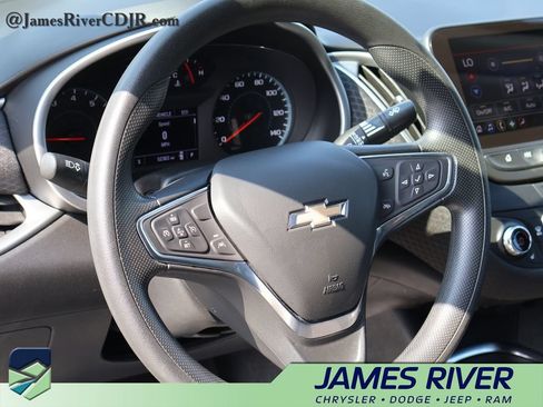 Used 2024 Chevrolet Malibu LT FWD image 24