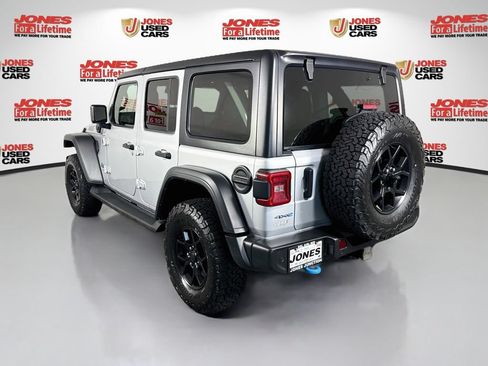 Used 2024 Jeep Wrangler Unlimited AWD/4WD image 2
