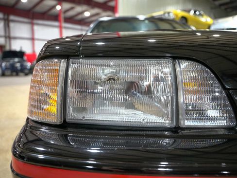 Used 1989 Ford Mustang GT image 31