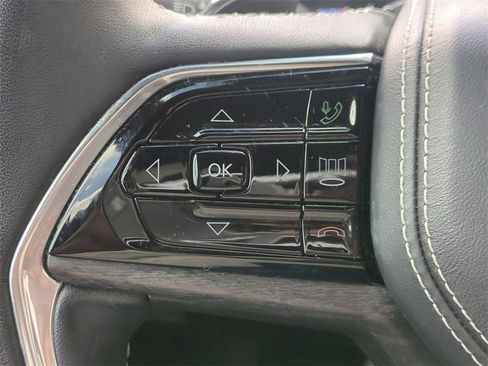 Used 2022 Jeep Grand Cherokee Overland image 29