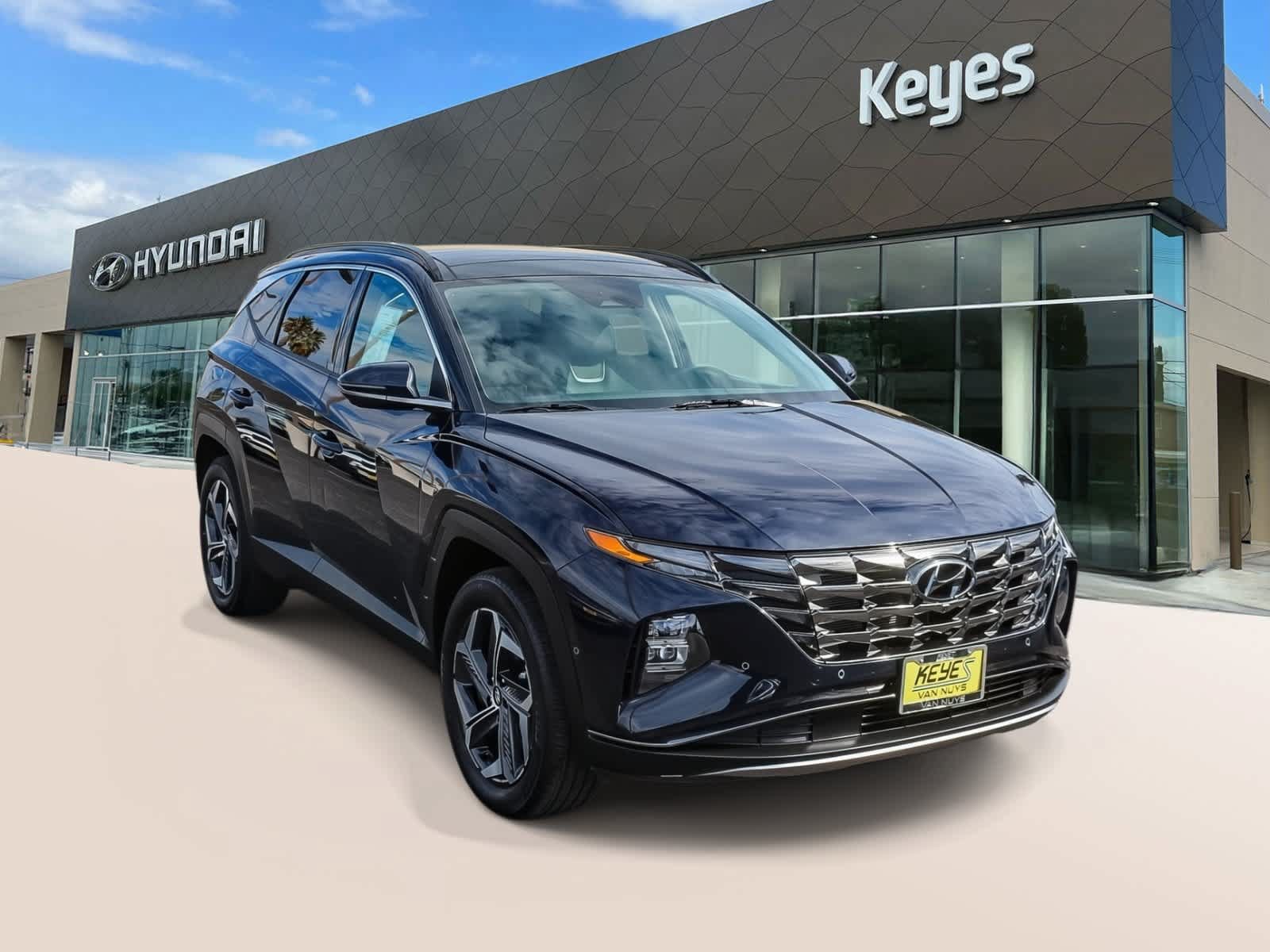 Certified 2023 Hyundai Tucson Limited AWD/4WD image 3