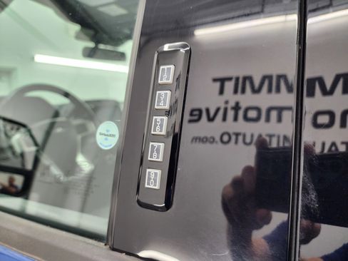 Used 2022 Ford F350 Lariat w/ Tremor Off-Road Package image 37